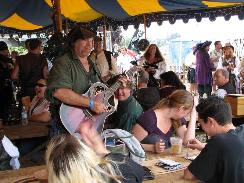 Minstral at the Ale Stand